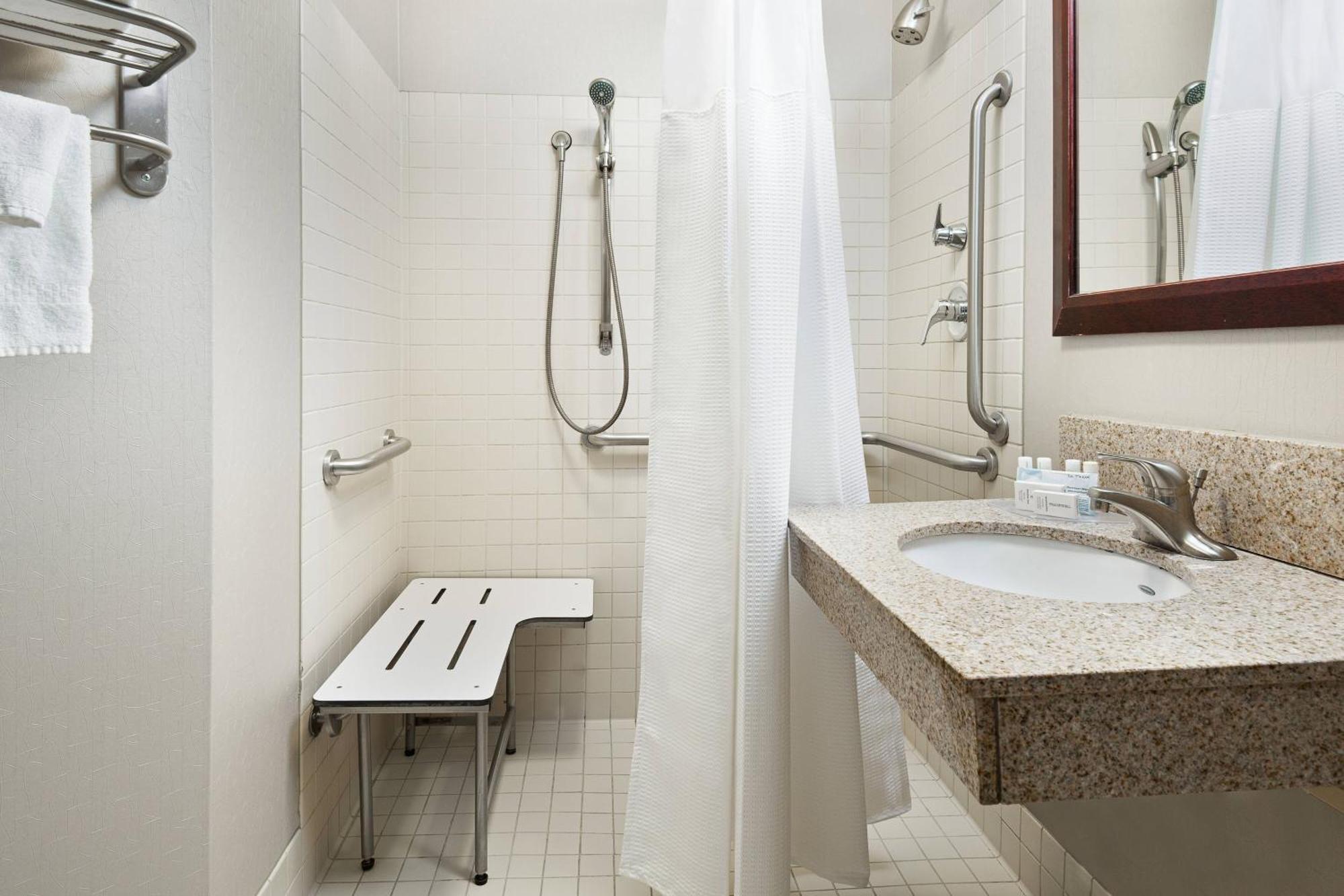 Springhill Suites By Marriott Wheeling Triadelphia Area Exterior photo